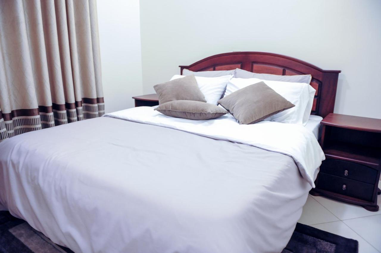 Eric Wilkins Apartments Lubowa Luaran gambar