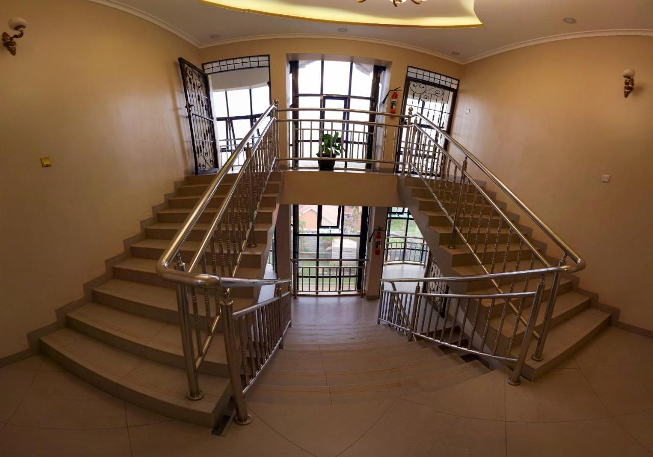 Eric Wilkins Apartments Lubowa Luaran gambar
